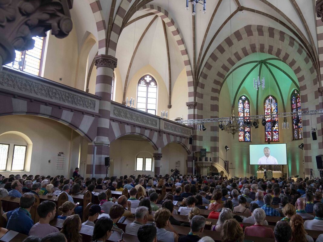 ChatGPT celebra missa em uma igreja na Alemanhã