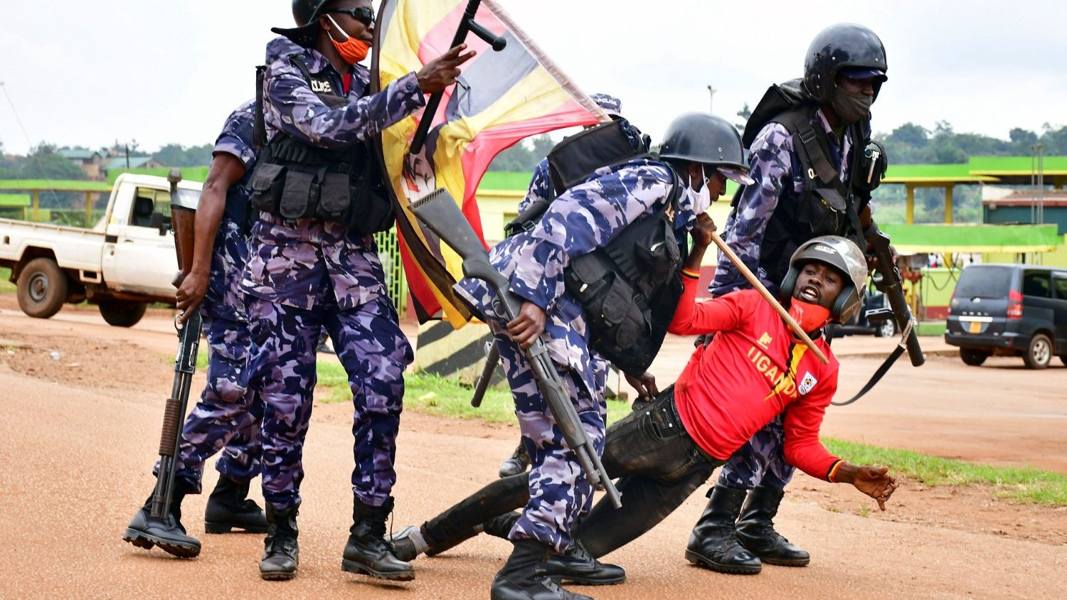 Governo ugandês confirma apagão nas redes sociais na véspera das votações