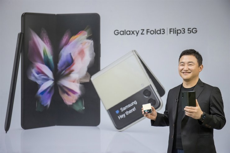 Samsung apresenta o Galaxy Z Fold 3 e Galaxy Z Flip 3 com suporte S Pen e resistência à água
