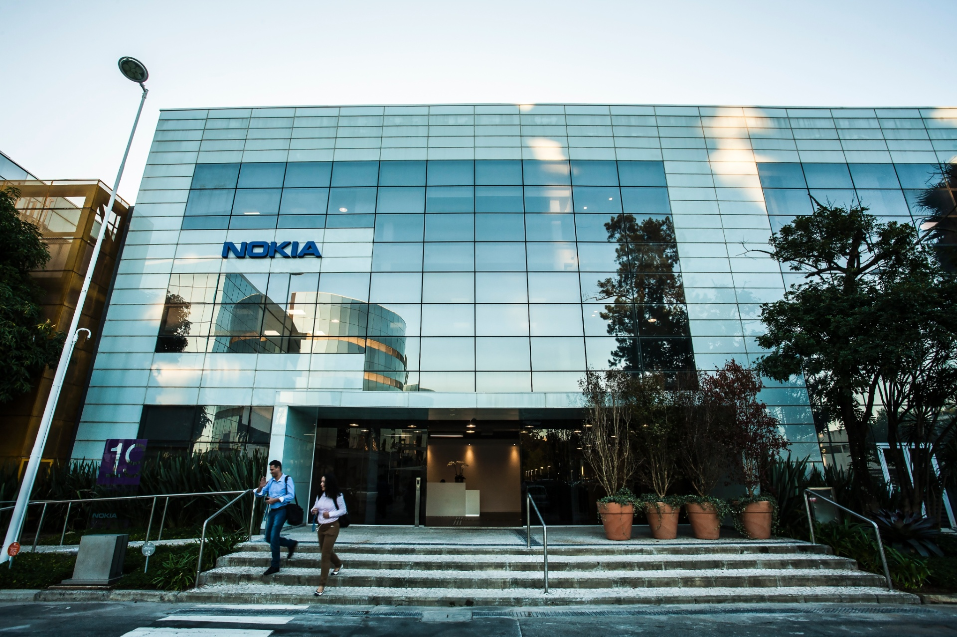 Nokia vai despedir até 10 mil funcionários nos próximos dois anos