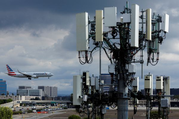 Operadores de telefonia dos EUA vão adiar 5G perto de aeroportos