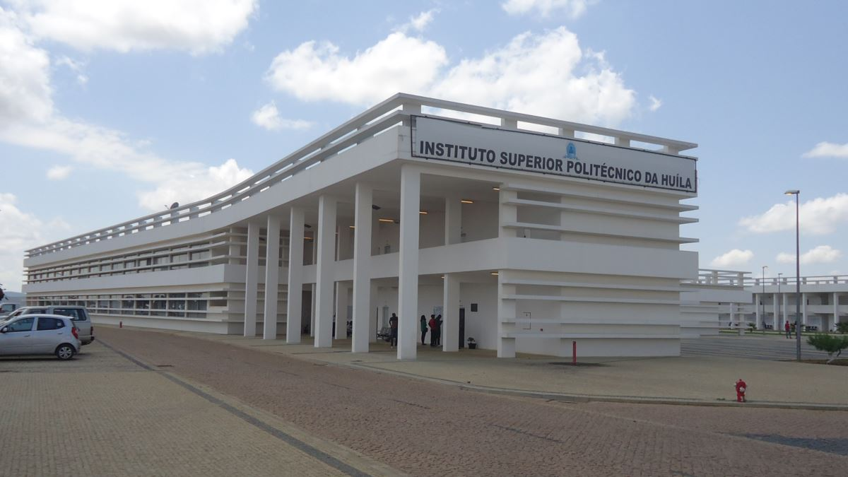 Instituto Superior Politécnico da Huíla corre o risco de fechar cursos por falta de docentes