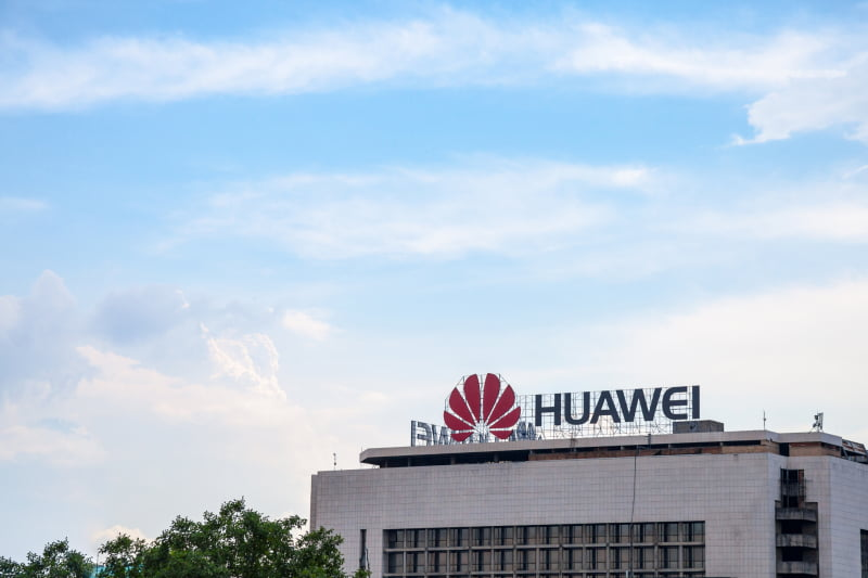 MESCTI e Huawei firmam parceria para formação de estudantes e docentes universitários