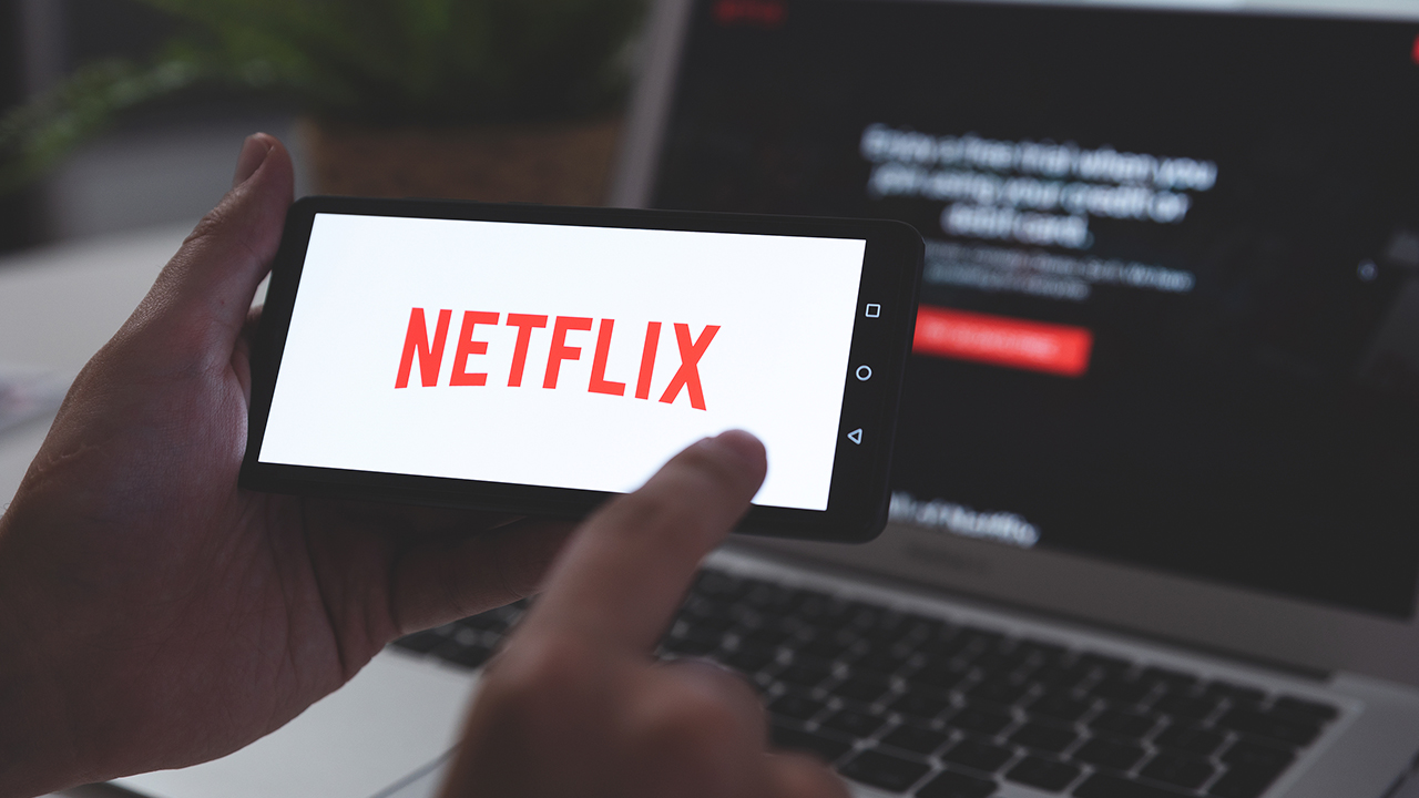 Netflix volta a testar sistema para banir partilha de contas